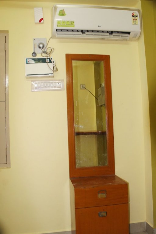 sai murugan lodge