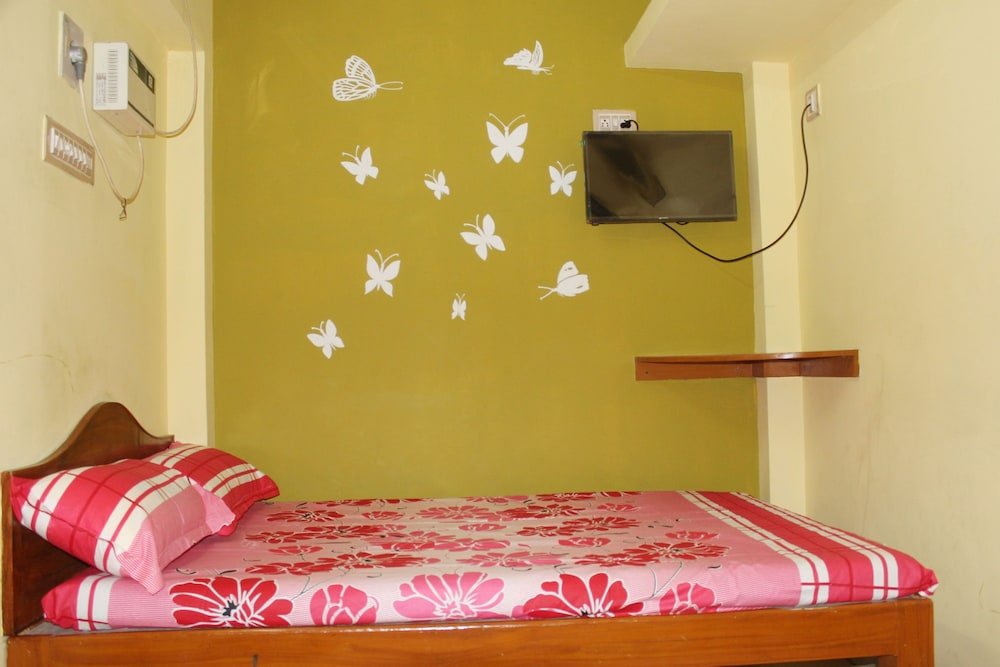 sai murugan lodge