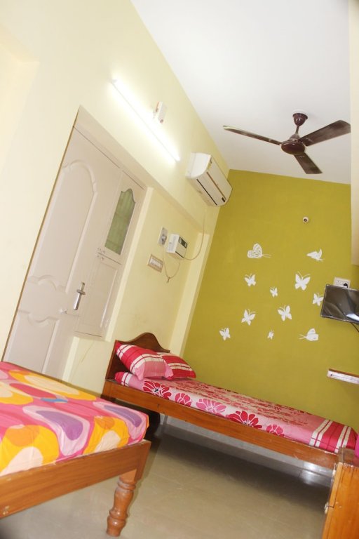sai murugan lodge