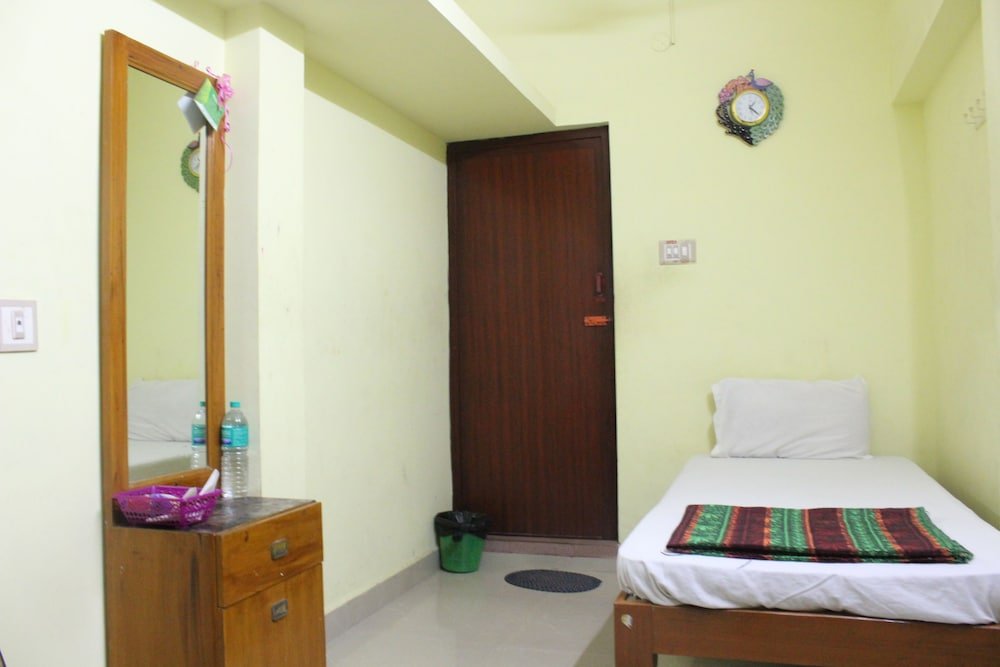 sai murugan lodge