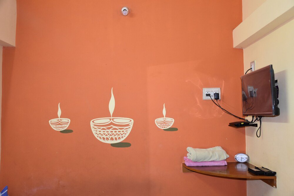 sai murugan lodge