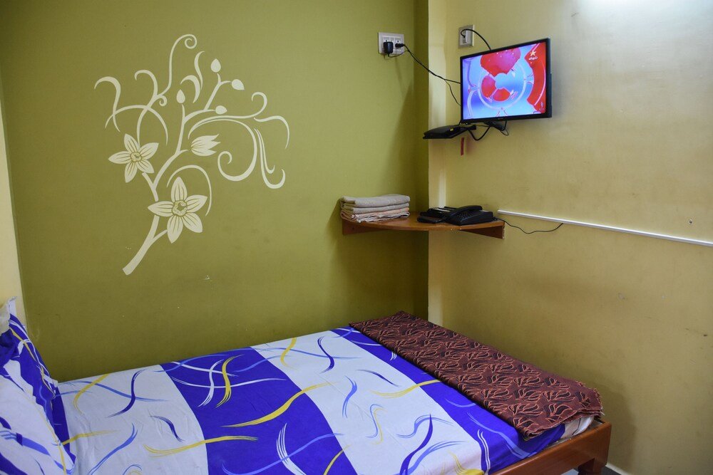 sai murugan lodge