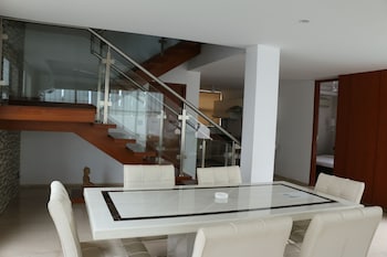luxe loft villa