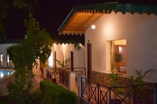 corbett paradiso resorts