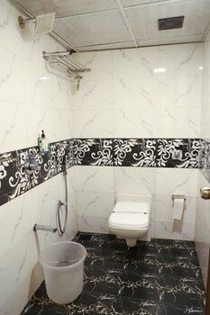 hotel plaza executive kurla