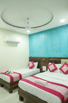 hotel plaza executive kurla
