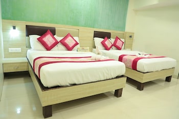 hotel plaza executive kurla
