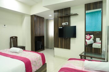 hotel plaza executive kurla