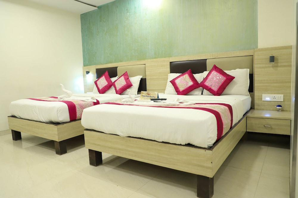 hotel plaza executive kurla