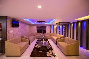 south gate residency