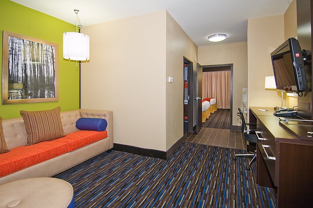 holiday inn express hotel and suites fulton by ihg