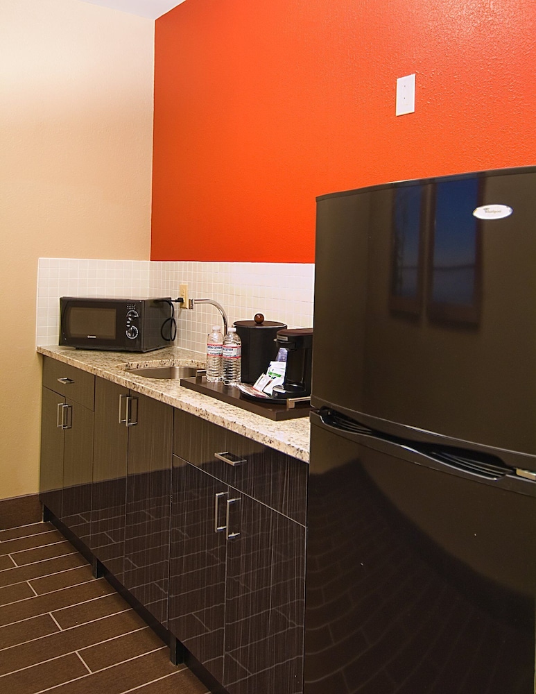 holiday inn express hotel and suites fulton by ihg