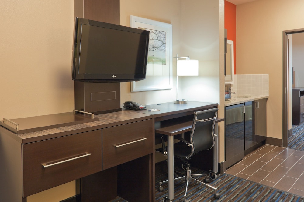 holiday inn express hotel and suites fulton by ihg