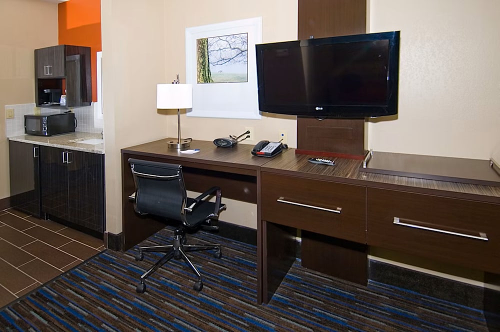 holiday inn express hotel and suites fulton by ihg
