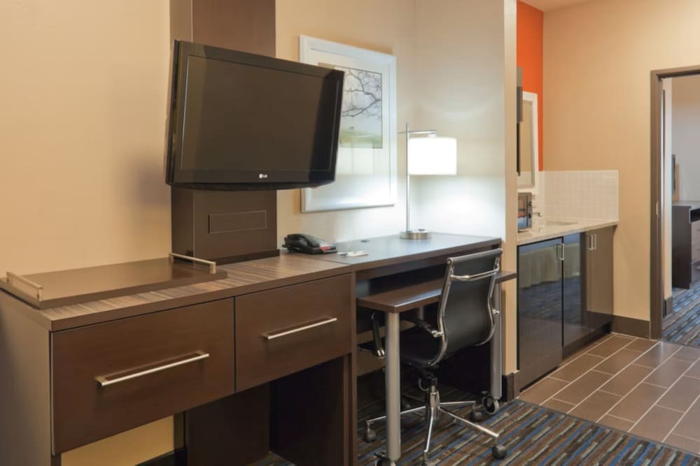 holiday inn express hotel and suites fulton by ihg