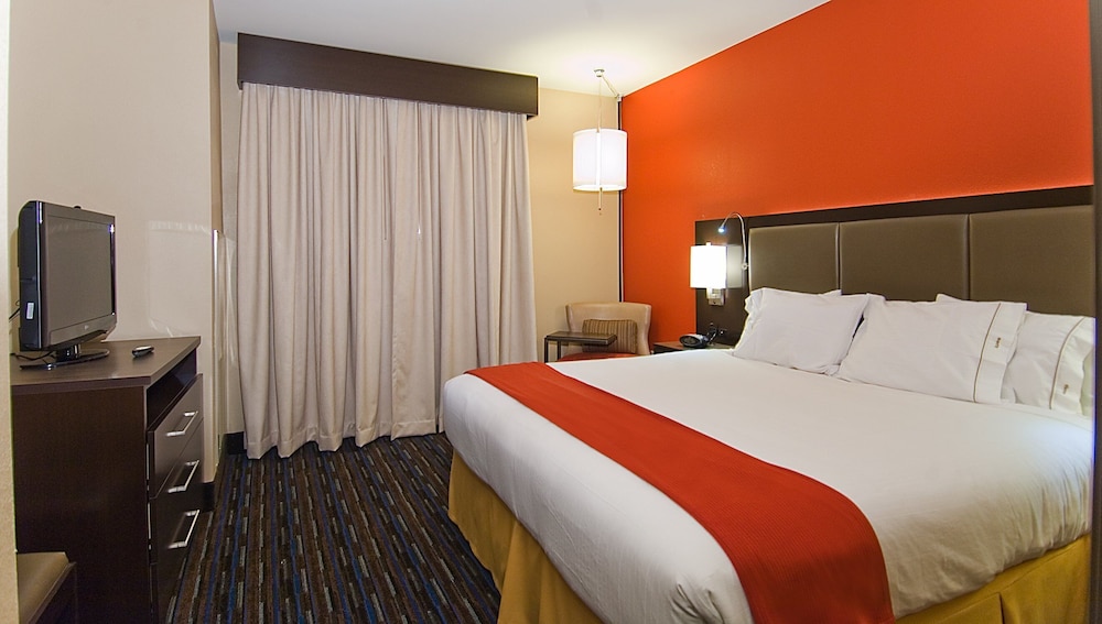 holiday inn express hotel and suites fulton by ihg