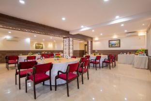 rosewood apartment hotel pantnagar