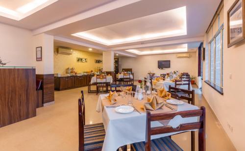 rosewood apartment hotel pantnagar