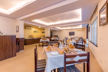 rosewood apartment hotel pantnagar