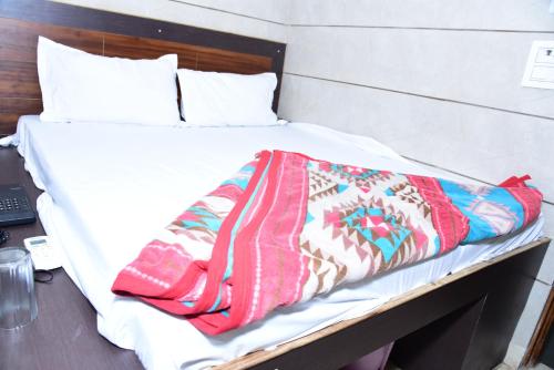 hotel crystal by wb inn