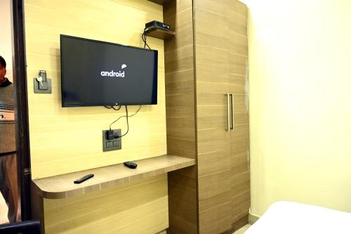 hotel crystal by wb inn