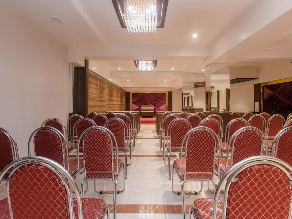 Hotel Gold Crest,Mumbai Suburban>>Mumbai,2 star