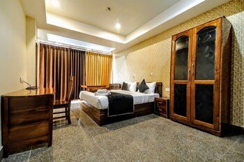 Hotel Tokyo Tower,Beltola,3 star