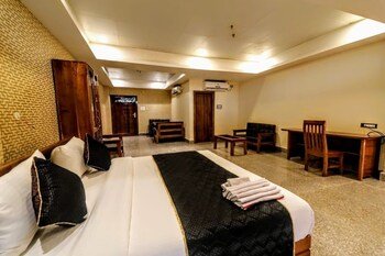 Hotel Tokyo Tower,Beltola,3 star