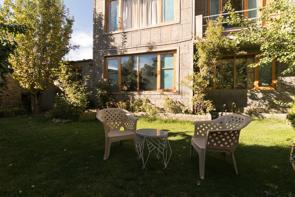 radhus boutique inn