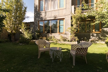 radhus boutique inn