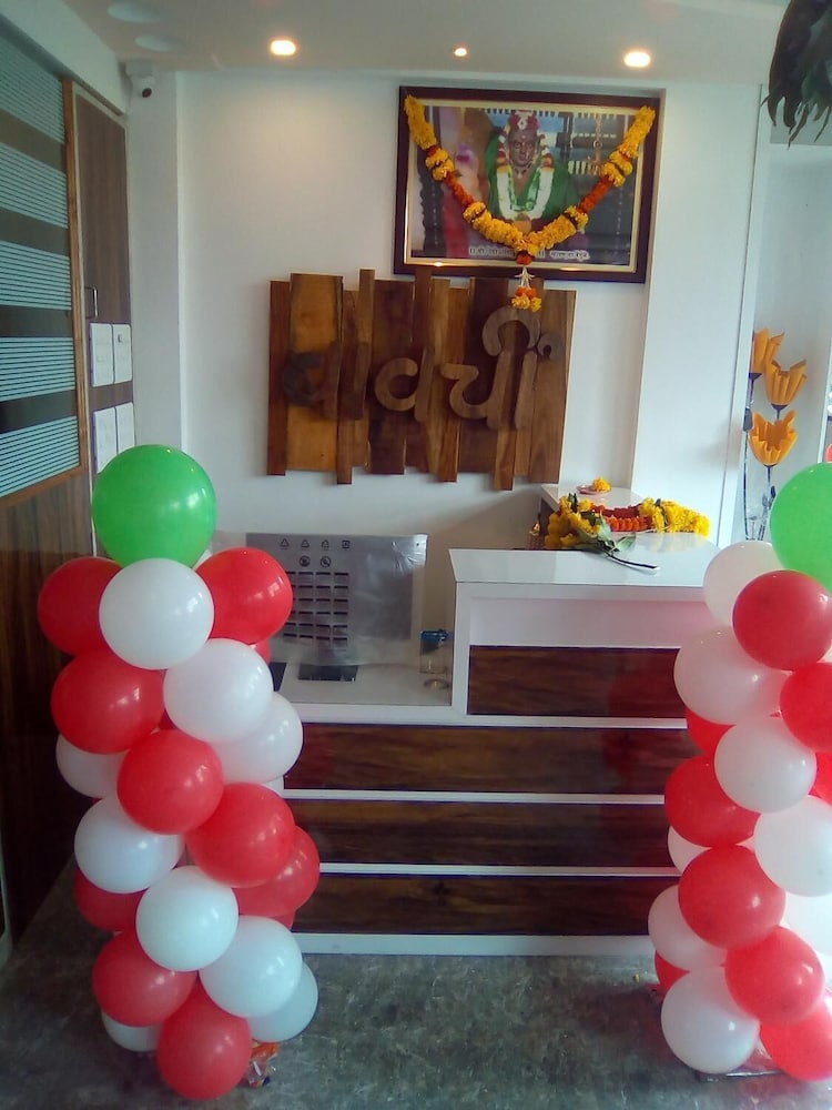 neelisha river front inn