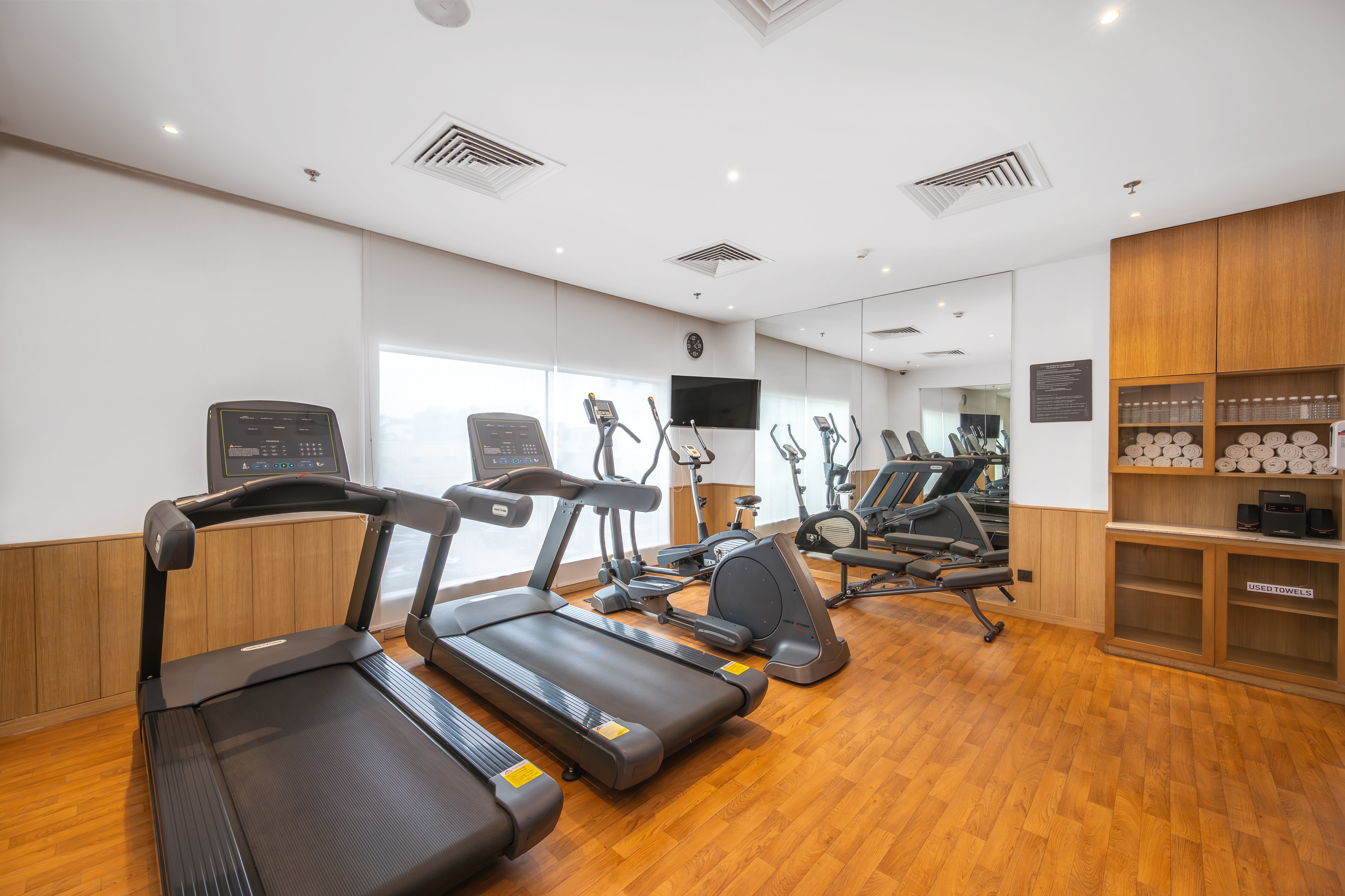 holiday inn express chennai omr thoraipakkam an ihg hotel