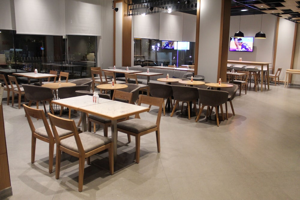holiday inn express chennai omr thoraipakkam an ihg hotel