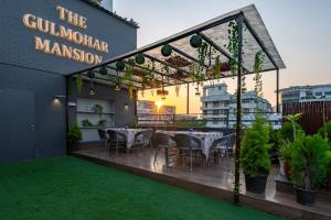 the gulmohar mansion boutique stay in jaipur