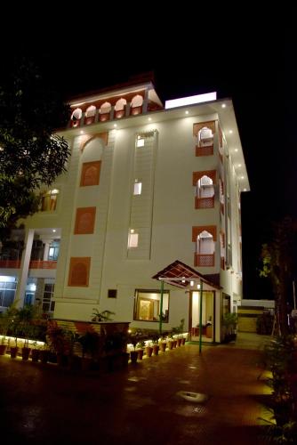 hotel triveni residency