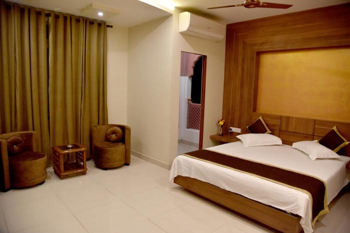hotel triveni residency