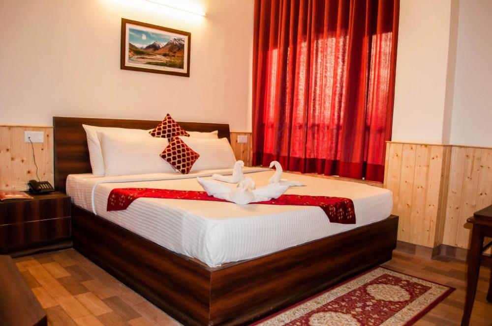 seven hills hotel