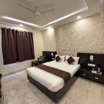 hotel khatana palace