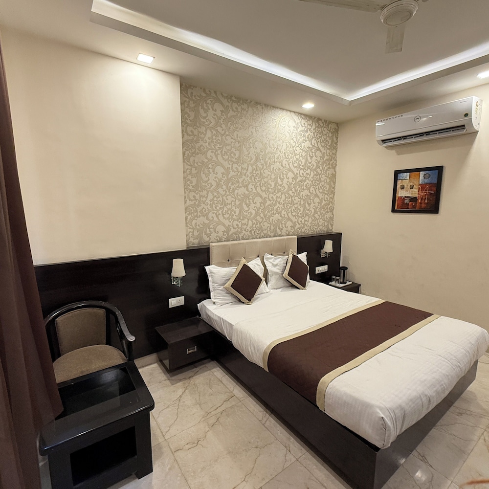 hotel khatana palace