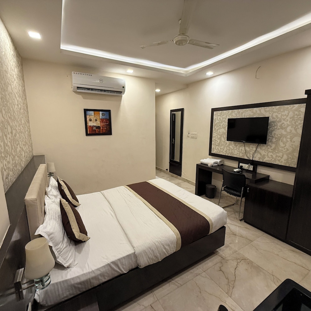 hotel khatana palace