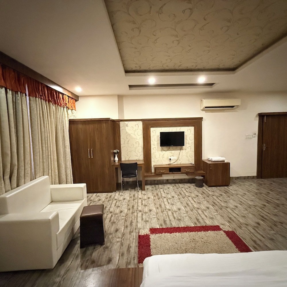 hotel khatana palace