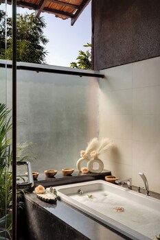 aalia villas anjuna goa by aalia collection