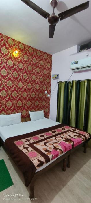 jamuna paying guest house