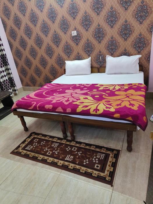 jamuna paying guest house