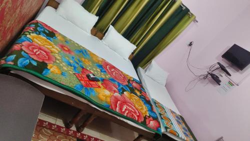 Jamuna Paying Guest House,Dandupur,3 star