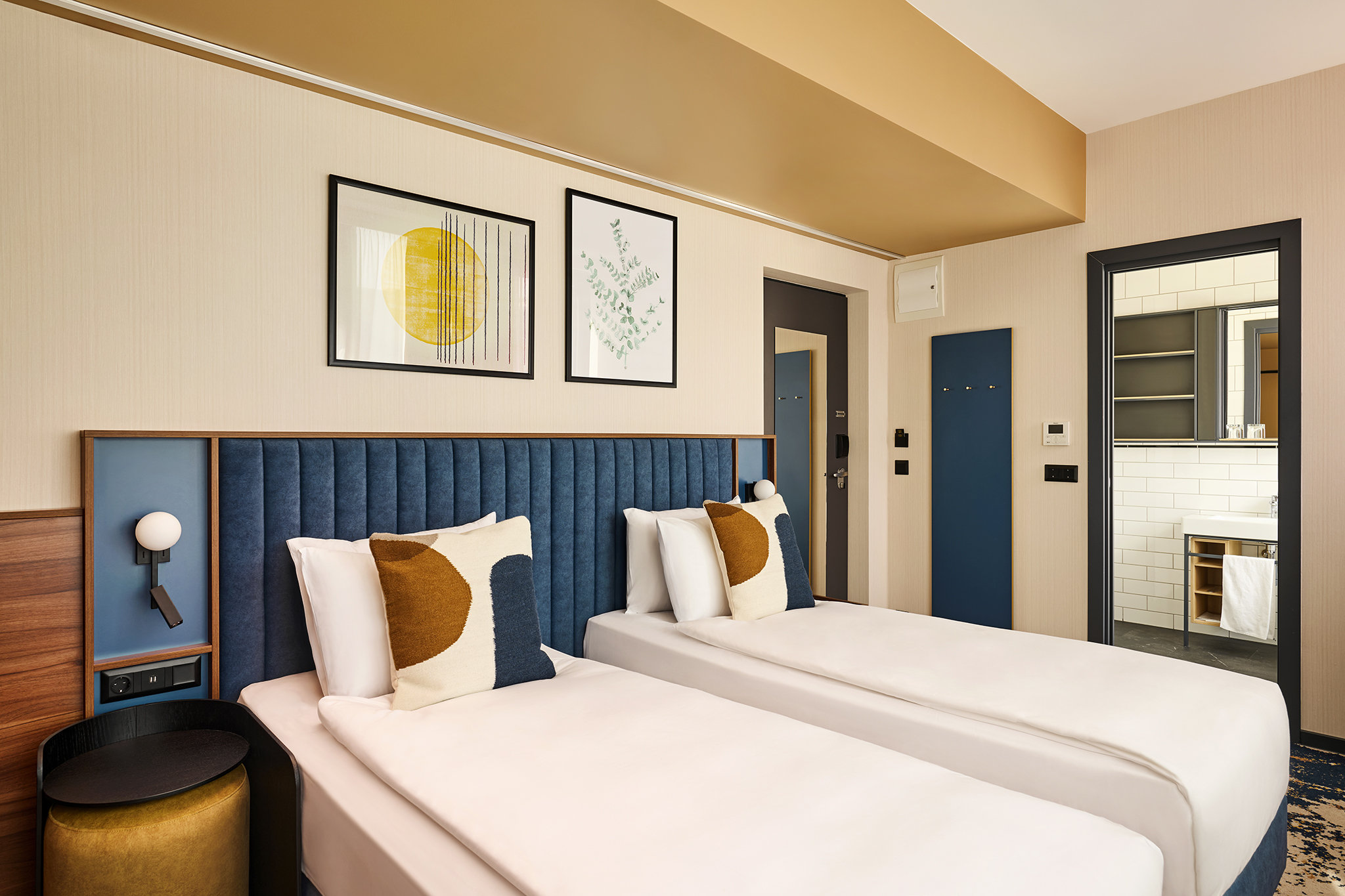 d8 hotel