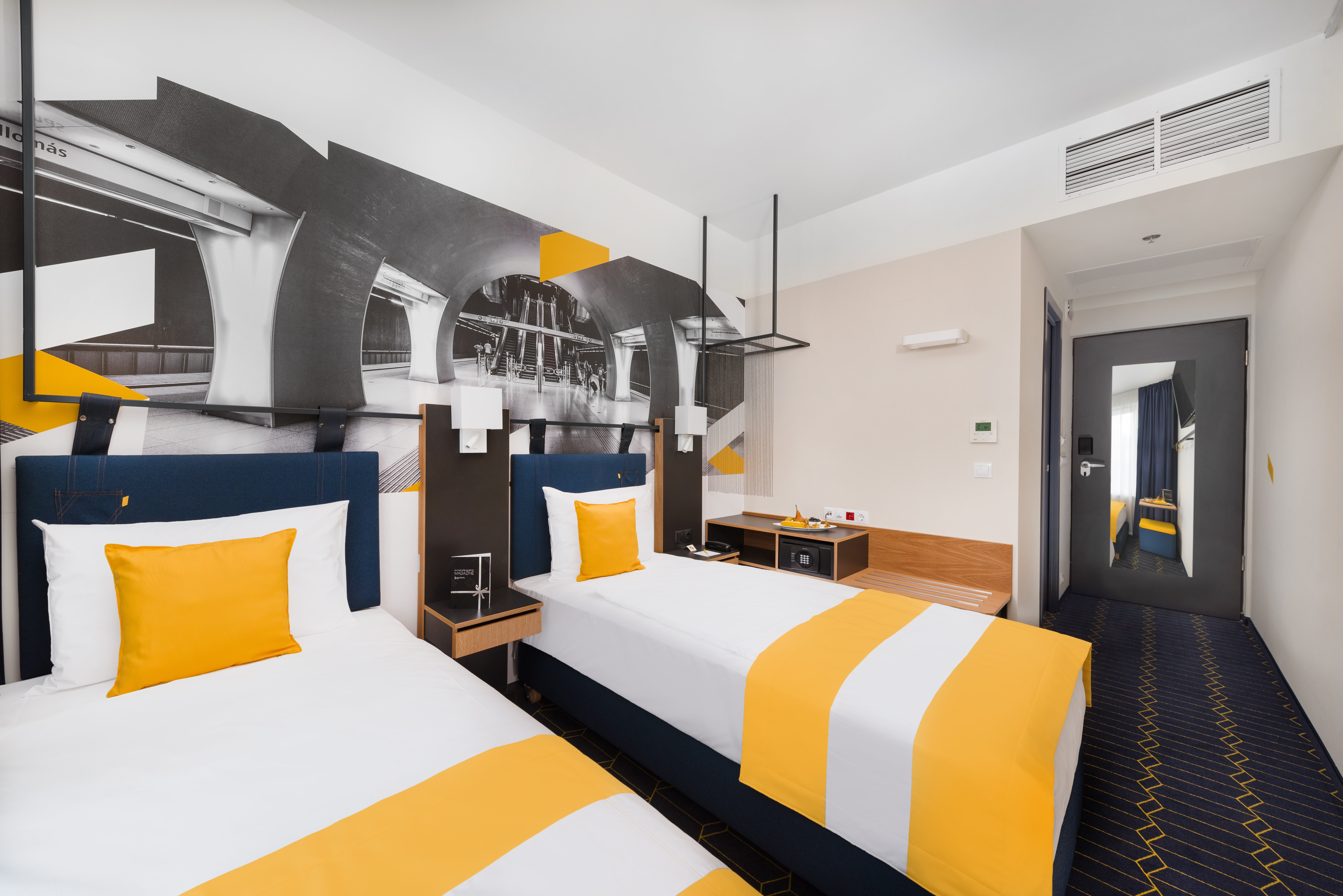 d8 hotel