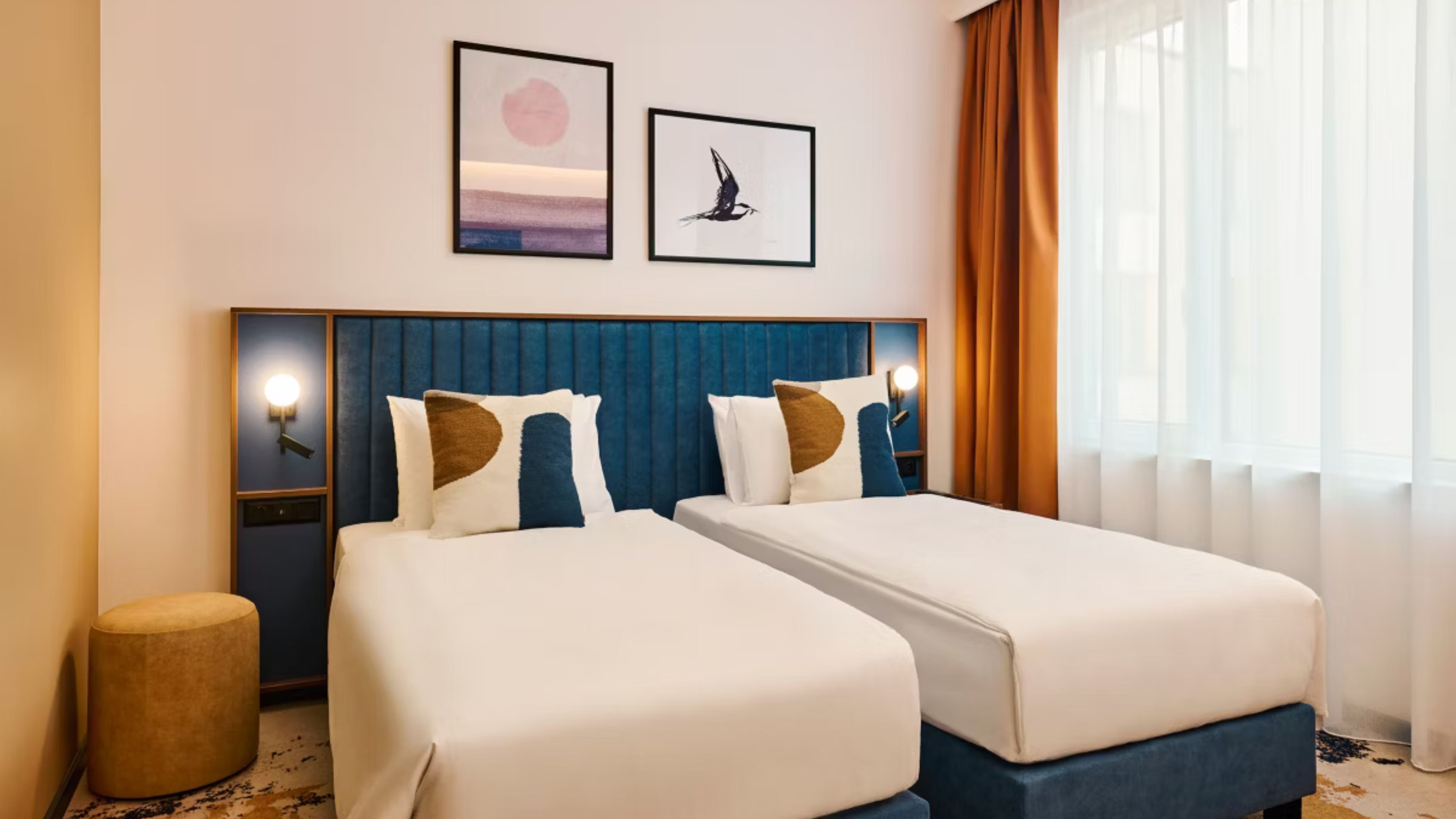 d8 hotel