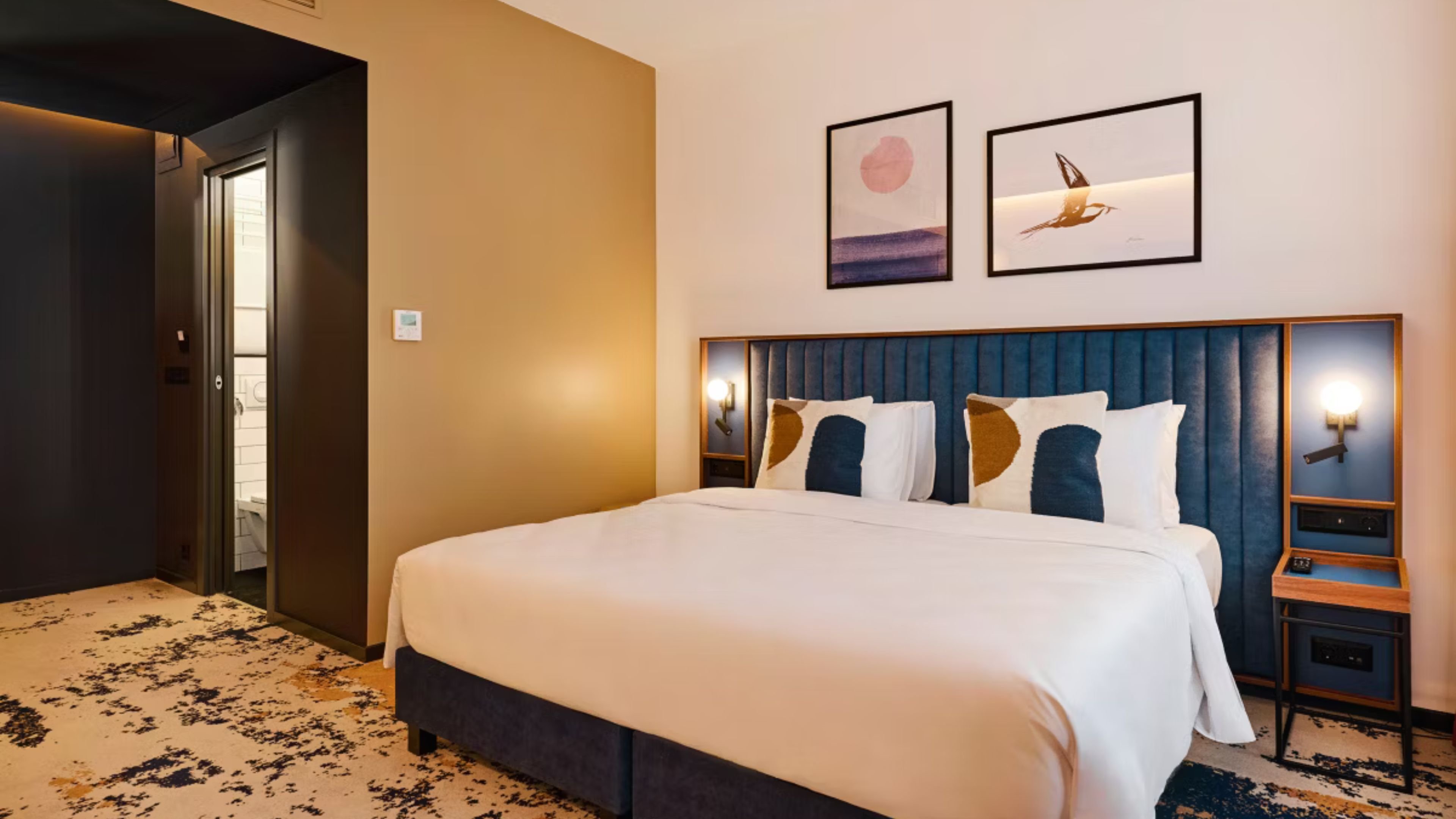 d8 hotel