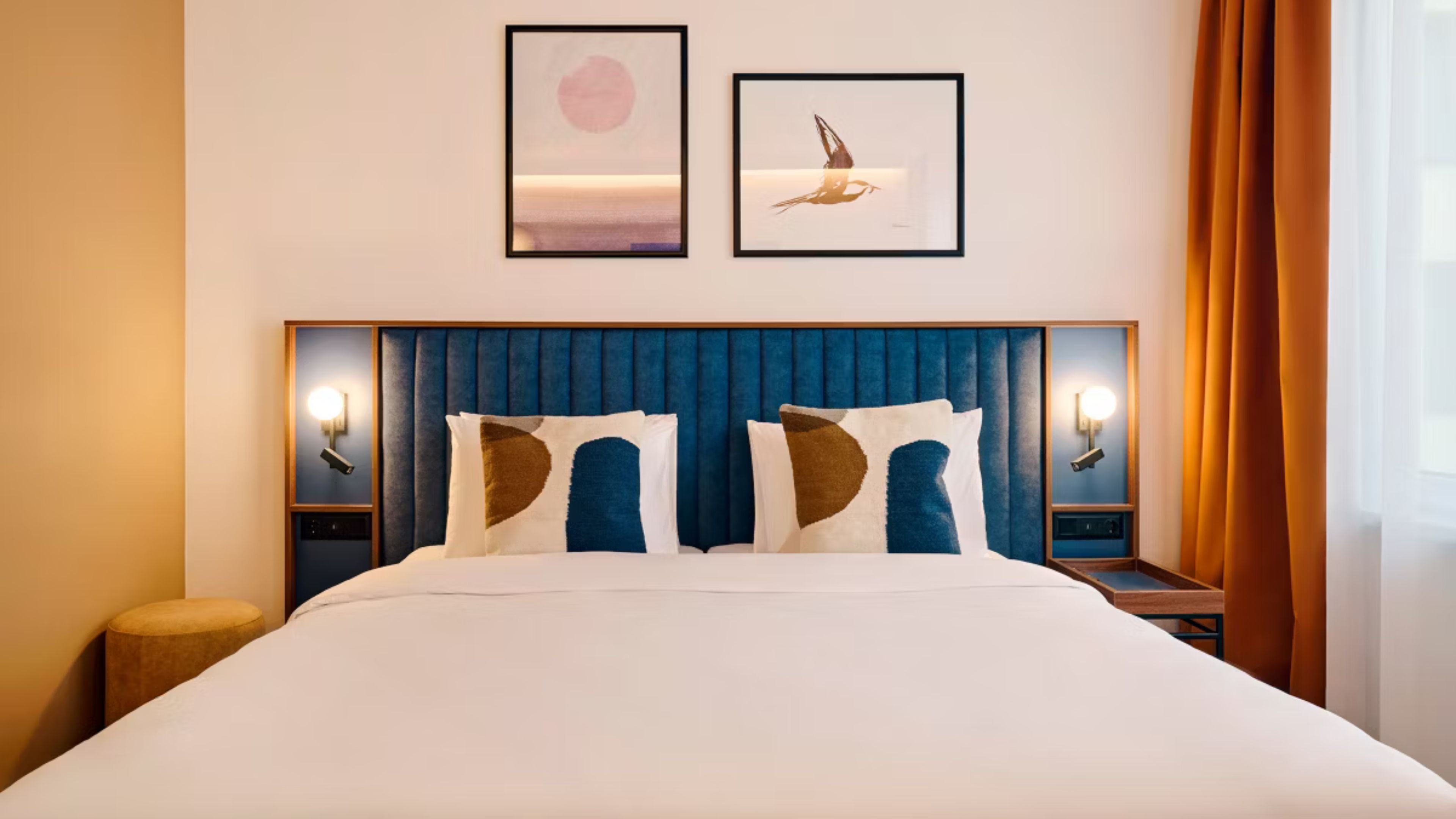 d8 hotel